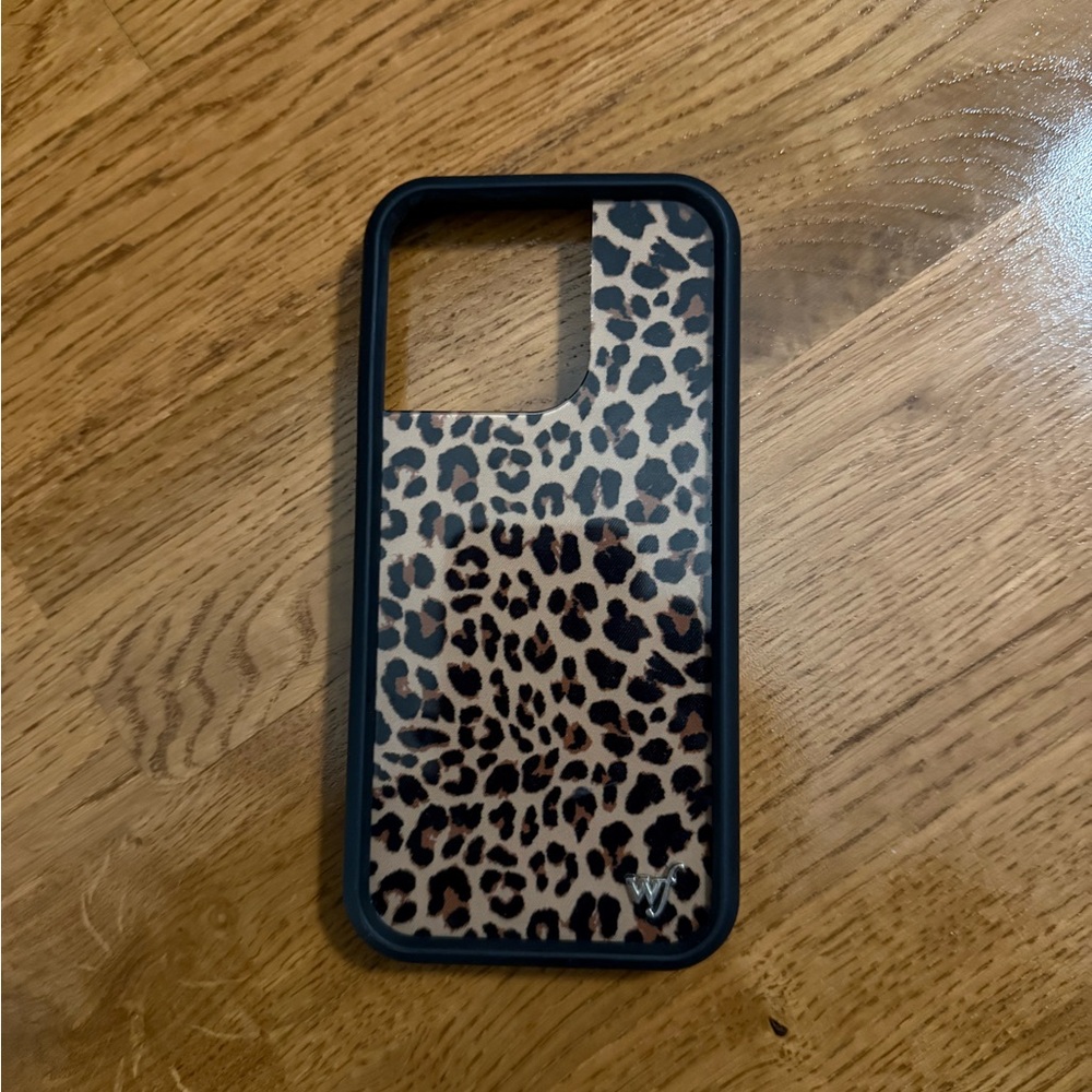 iPhone 16 Pro Wildflower Cheetah Pattern Phone Case